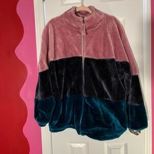 UGG XL faux fur tricolored jacket